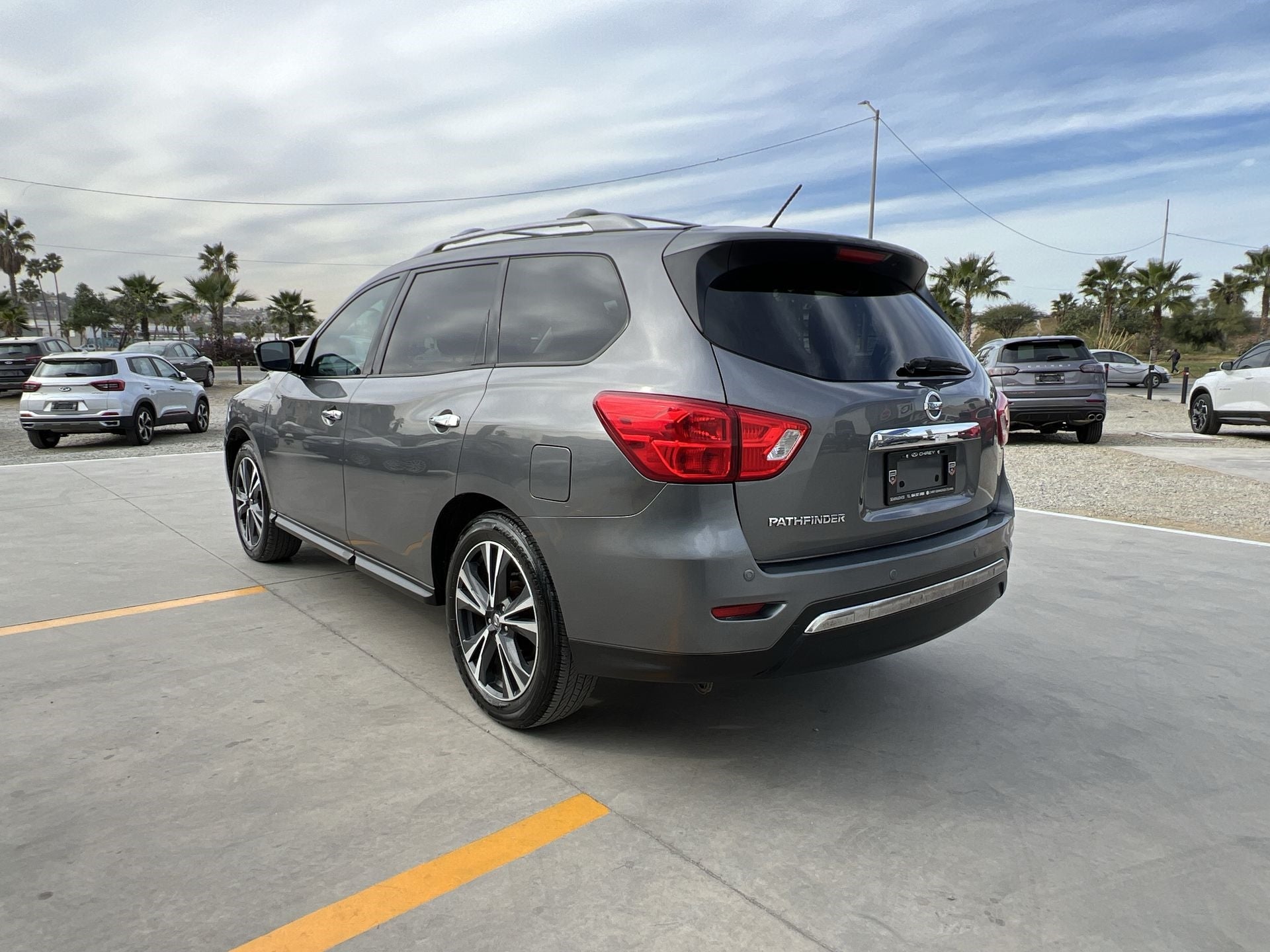 2017 Nissan OTRAS MARCAS Y USADO PATHFINDER NP EXCLUSIVE