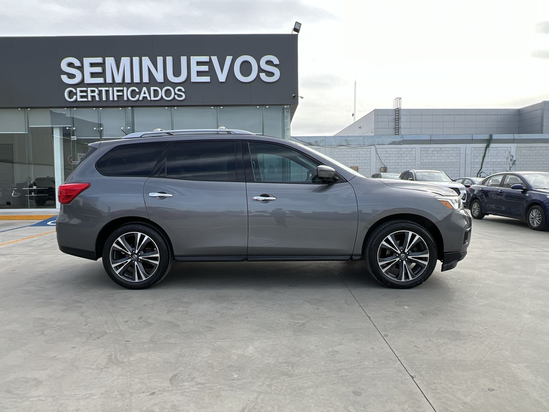 2017 Nissan OTRAS MARCAS Y USADO PATHFINDER NP EXCLUSIVE